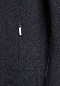 Andrew James - Kardigan