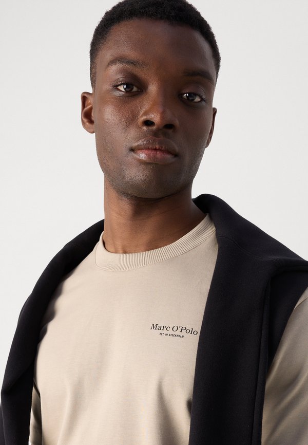 SHORT SLEEVE NEW SEASONAL ARTWORK - Print T-shirt - beige2