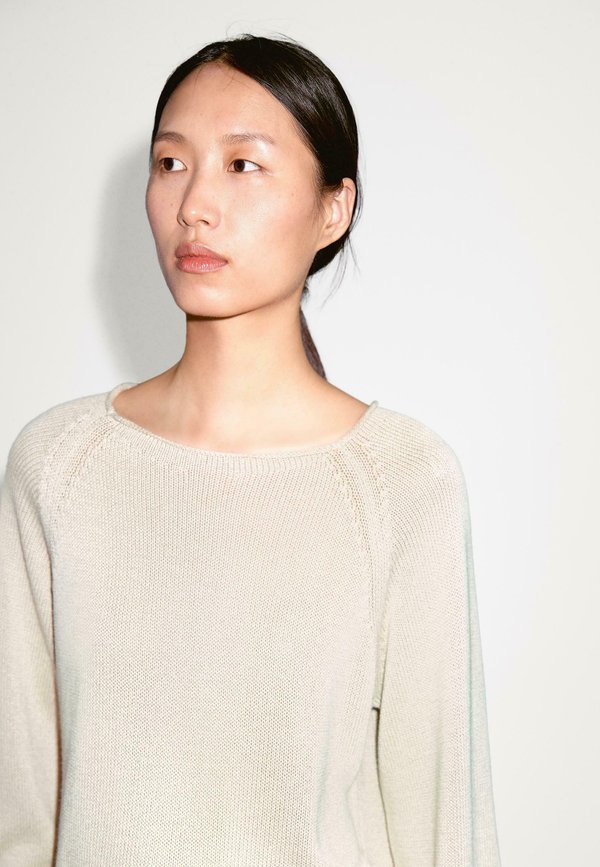 MOCK - Jumper - beige2