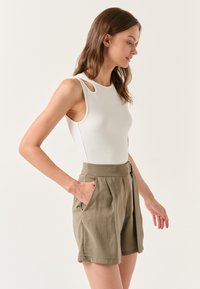 Jimmy Key STRAIGHT FIT khaki