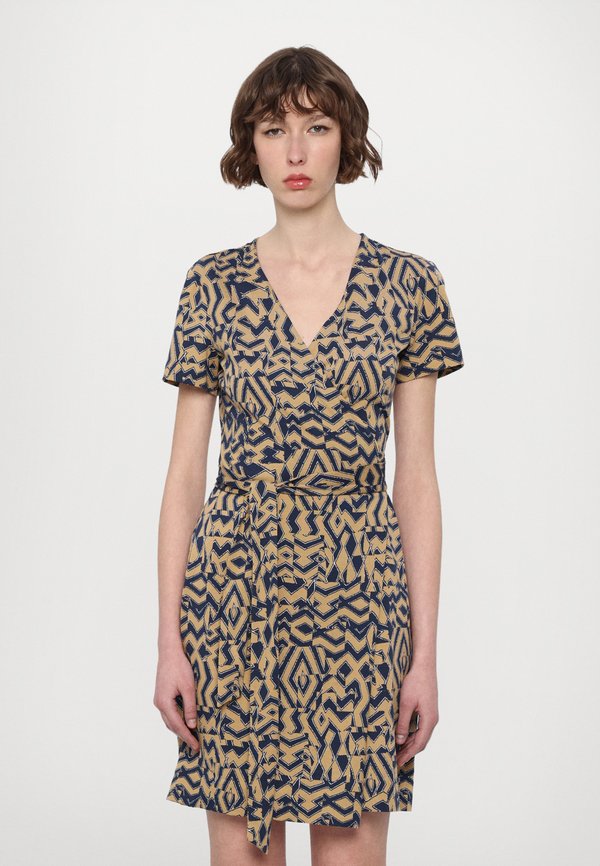 JULIAN SHORT SLEEVE WRAP DRESS - Jersey dress - troy maze geige