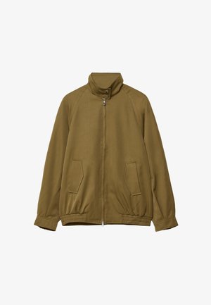 Olívovo zelená bunda z hladkej látky, s vysokým golierom, predným zipsom, dvoma bočnými vreckami a elastickým pásom a manžetami.
