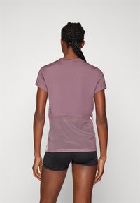 adidas Performance Camiseta deportiva - purple