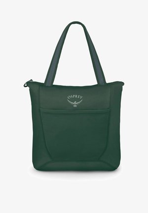 Bolso tote de color verde oscuro con una textura suave, que cuenta con un bolsillo frontal y asas grises. Logotipo de Osprey que se muestra de manera prominente en el frente.