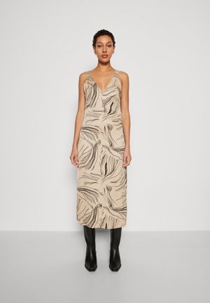 Calvin Klein SURFACE PRINT SLIP DRESS - Rochie de zi - doeskin