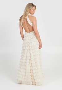 BEAUUT Vestido de fiesta - cream