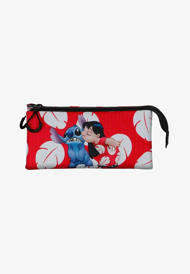Estuche de lápices rojo con cremallera que presenta personajes de dibujos animados sobre un patrón de hojas blancas. El material es una tela texturizada con un asa lateral para su sujeción.