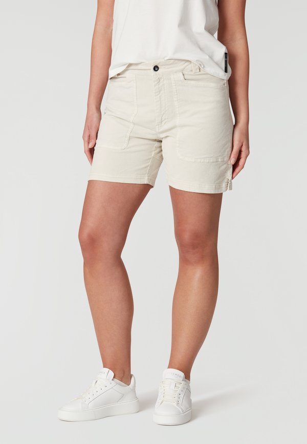 GRINDER - Shorts - sand