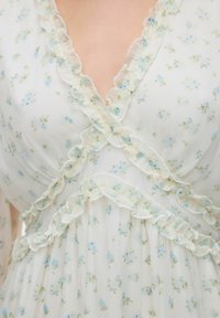 Vero Moda VMSMILLA FRILL  - Vardagsklänning - bright white