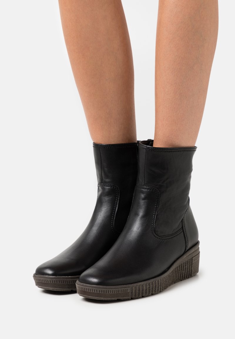 gabor flat ankle boots