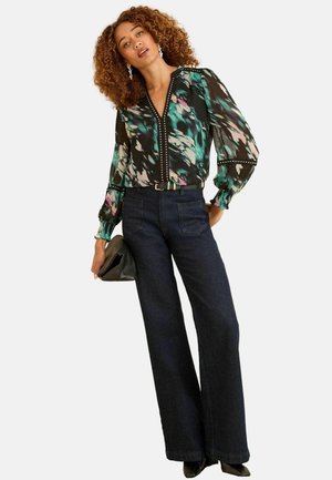 REGULAR FIT - PRINT NOTCH NECK HARDWARE - Camicetta - black animal
