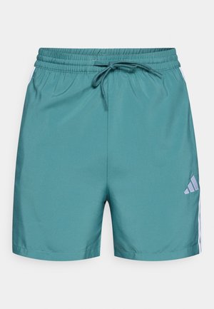 Pantalones cortos deportivos color azul verdoso hechos de tejido suave, con una cintura elástica con cordón y tres franjas blancas verticales en los costados.