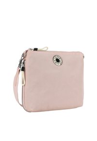Borsa a tracolla rosa in nylon con una texture liscia, dotata di una cerniera argento, emblema del logo e una tracolla regolabile.