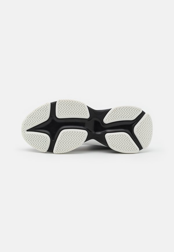 MASTER - High-top trainers2