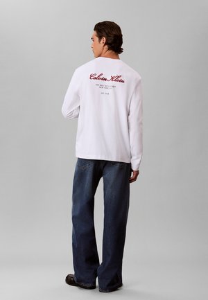 Calvin Klein Jeans, BACK LOGO LONG SLEEVE T-SHIRT - Блуза с дълги ръкави - bright white
