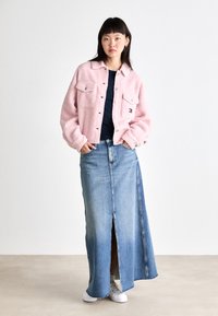 Tommy Jeans CLAIRE SKIRT - Fustă denim - blue