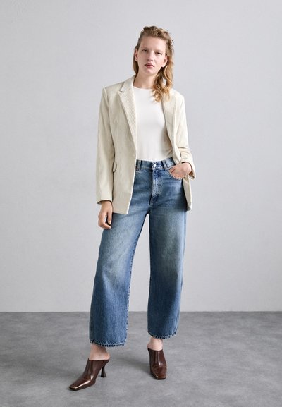 DL1961 TAYLOR BARREL ULTRA HIGH RISE ANKLE - Jeans relaxed fit - endless sea