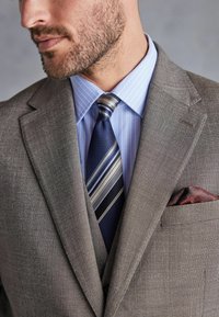 Next SLIM FIT SIGNATURE ITALIAN FABRIC - Kostiuminis švarkas - taupe