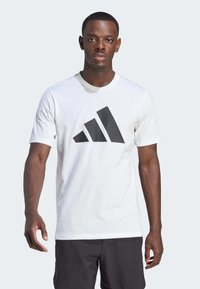 adidas Performance - ESSENTIALS FEEL READY - T-skjorte til trening - white   black Miniatyrbilde 1