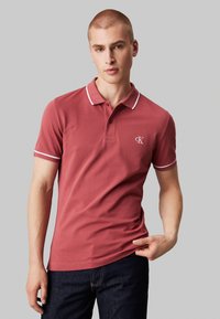 Calvin Klein Jeans SLIM ciemnoczerwony