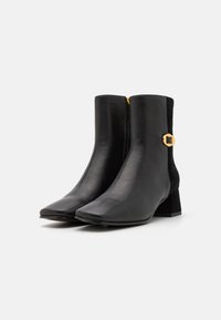 Coccinelle Botines - noir