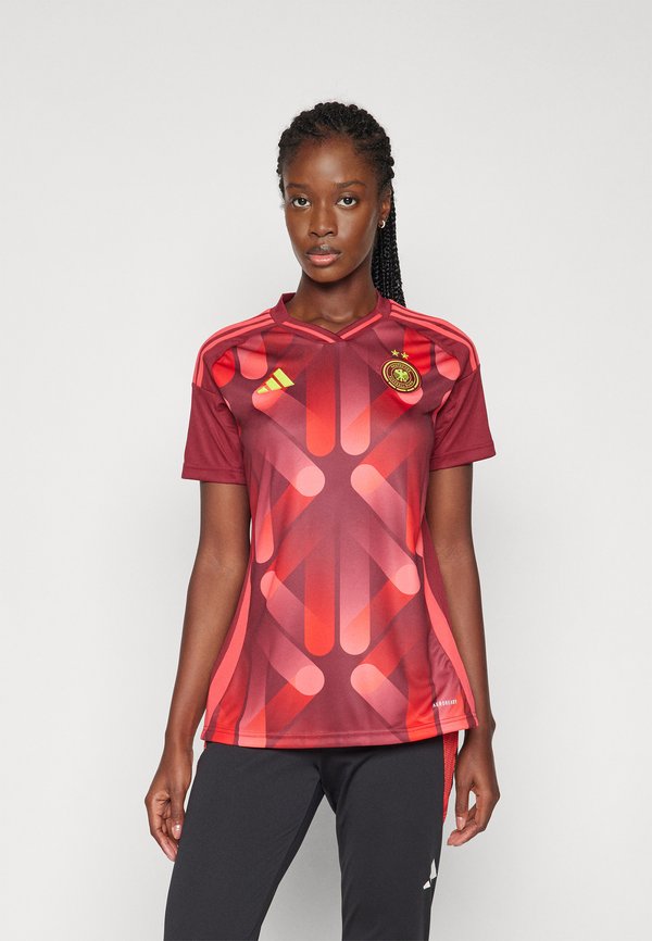Germany 25 (Women's Team) Away - National team wear - burgundy