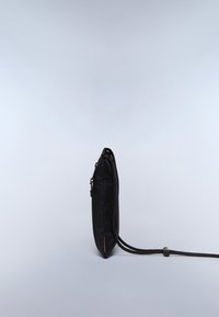 Napapijri CURVER - Skuldertasker - black