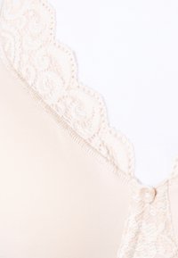 Thumbnail Image 3