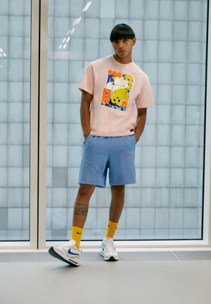 AIR TEE - T-shirt con stampa - atmosphere