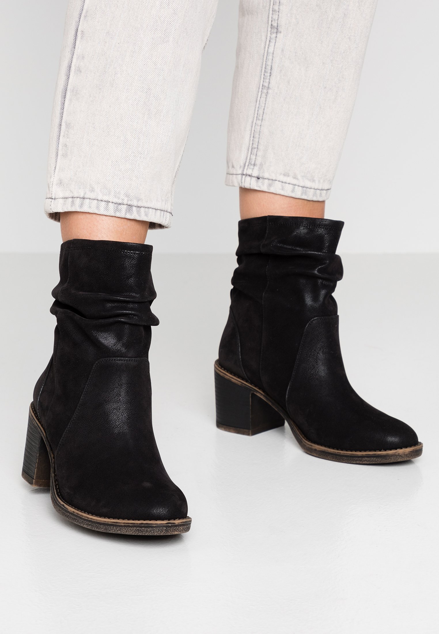 bullboxer stiefeletten damen schwarz