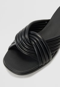Thumbnail Image 6