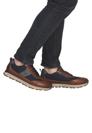 SNEAKER LOW - Sneakers laag - braun