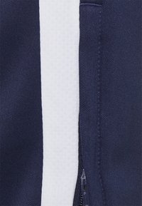Thumbnail Image 5