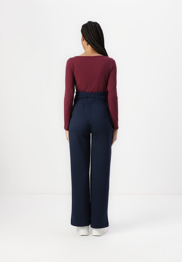 SOFT TOUCH JOGGER - Tracksuit bottoms2