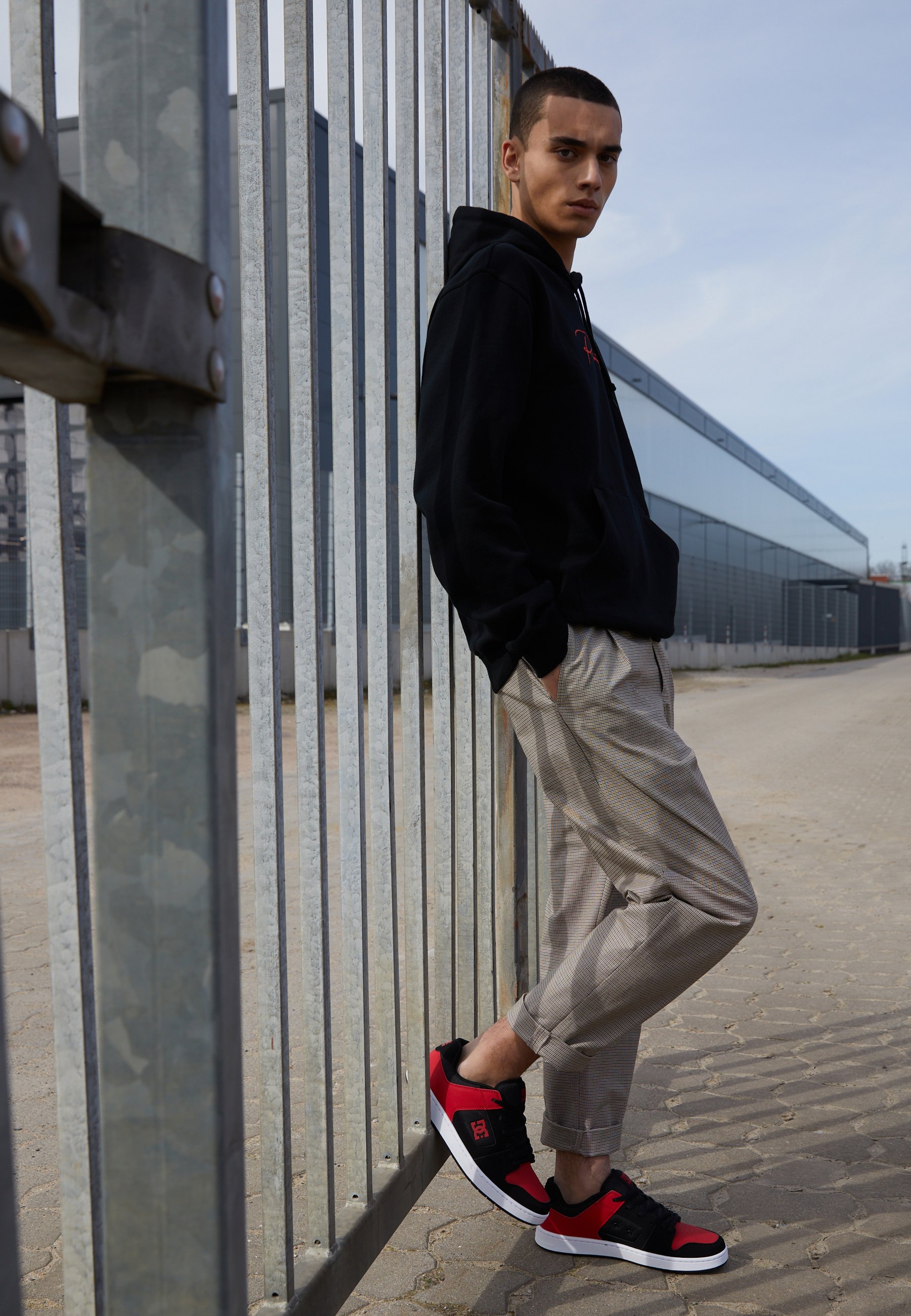 DC Shoes MANTECA 4 - Skateschoenen - black/athletic red/zwart - Zalando.be