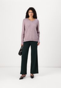 VILA VIRIL L/S V-NECK TOP - Džemperis - toadstool