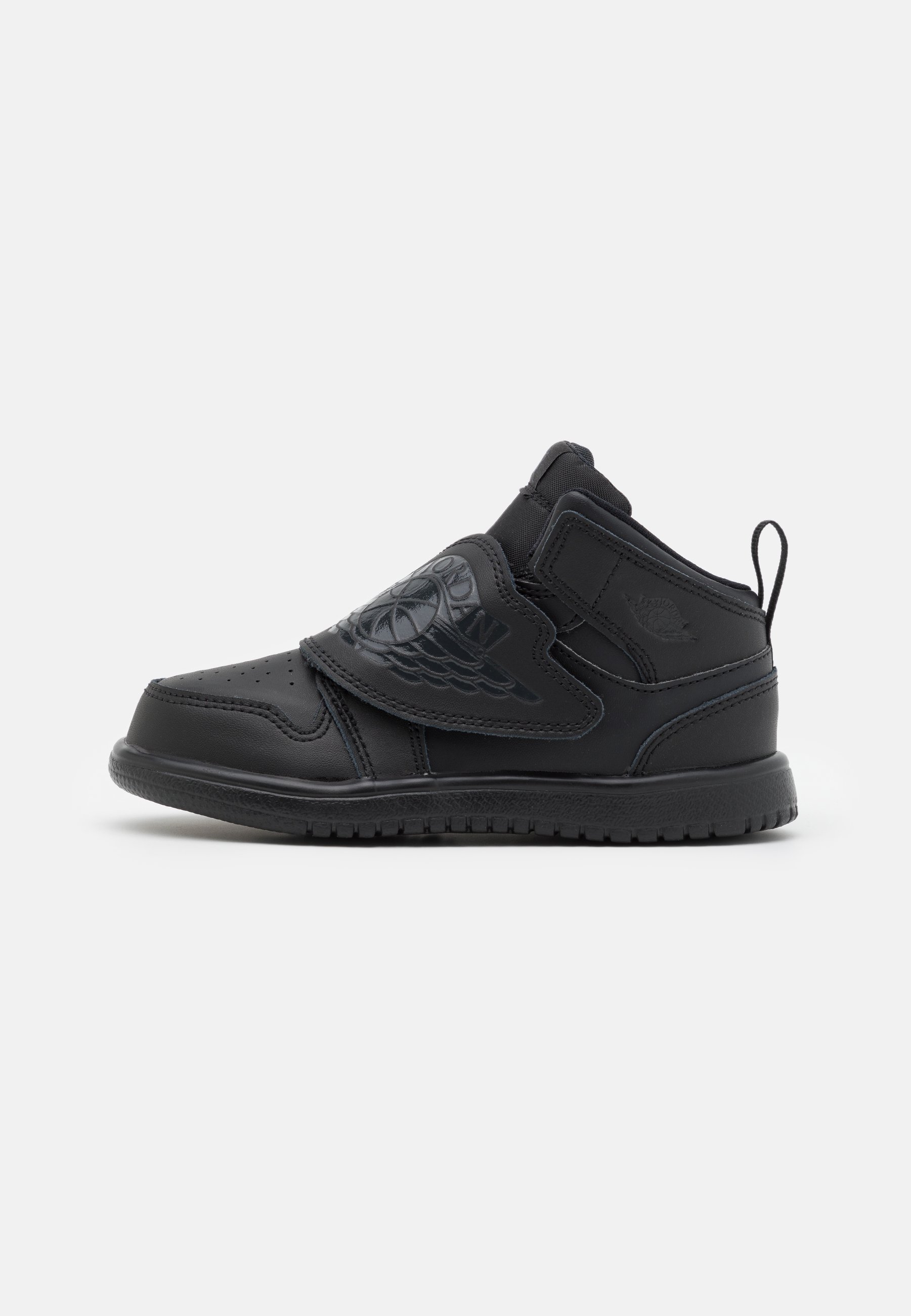 Jordan SKY 1 UNISEX - Basketball shoes - black - Zalando.co.uk