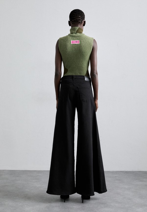 AMARI - Relaxed fit jeans2