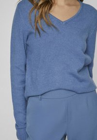 VILA VIRIL V-NECK NOOS - Stickad tröja - coronet blue