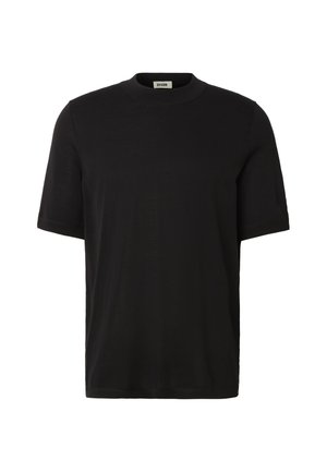 Schwarzes T-Shirt mit kurzen Ärmeln, Rundhalsausschnitt und einem kleinen weißen Etikett an der inneren Rückenkragennaht.