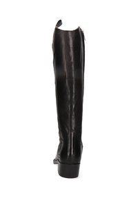 Schwarze Lederstiefel bis zum Knie mit glatter Oberfläche, runder Zehenform und niedrigem, gestapeltem Absatz. Verfügt über einen Reißverschluss an der Rückseite und minimalistische Nahtdetails.