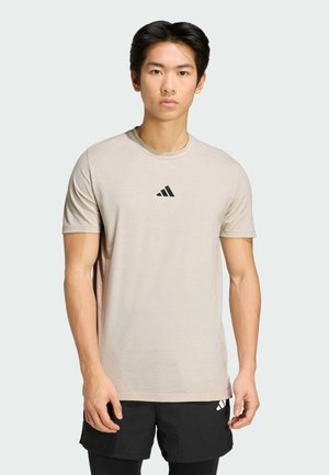 D4T TEE - Sports T-shirt - beige