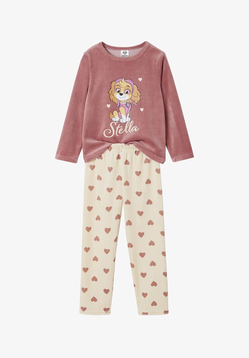 Pink fleece long-sleeve top featuring a cartoon dog and "Stella" text. Cream pants with scattered brown heart patterns. Soft fabric.