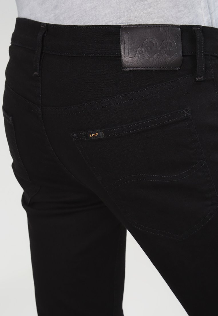 Lee Daren Straight Leg Jeans Clean Black Black Denim Zalando Co Uk