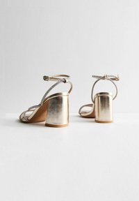 New Look DIAMANTÉ - Sandalen - gold