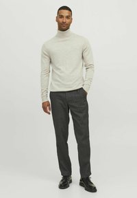 Jack & Jones PREMIUM ROLLKRAGEN - Maglione - pure cashmere
