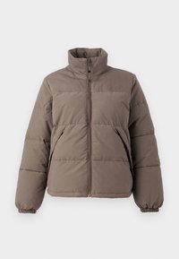 Giacca a vento marrone con colletto alto, zip frontale e polsini elasticizzati. Caratterizzata da un motivo trapuntato e tasche laterali. Materiale morbido e isolante.