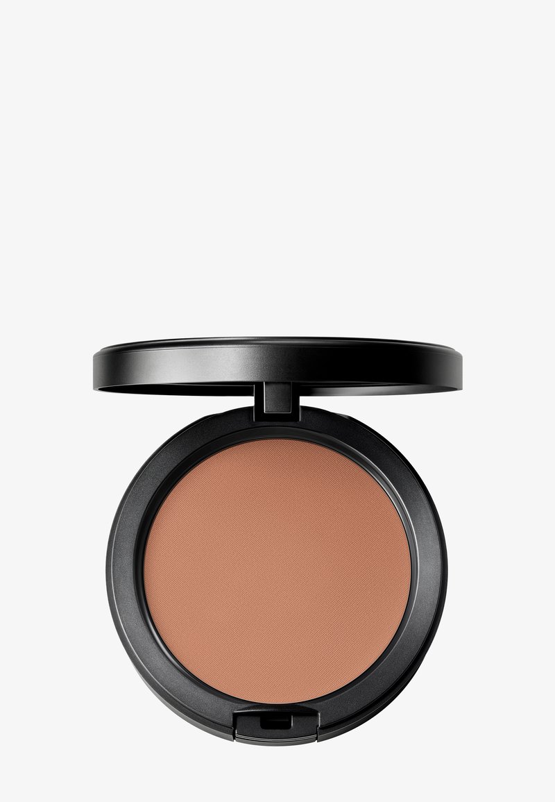 MAC - STUDIO FIX POWDER PLUS FOUNDATION - Meikkivoide - nw33, Suurenna