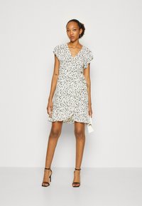 VILA VIFINI WRAP SHORT DRESS - Dienas kleita - birch