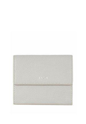 Portefeuille gris clair en cuir texturé, doté d'un design pliable et de détails cousus. Comprend un logo discret sur le devant.